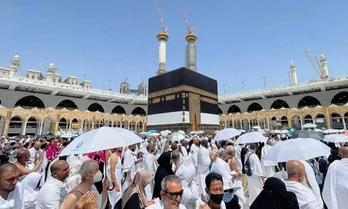 Saudi Arabia Deploys Drones to Enforce Hajj Permit Regulations