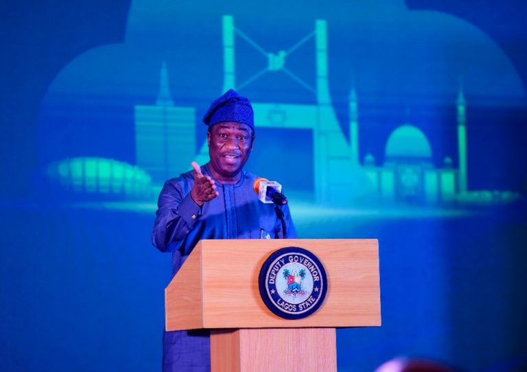 Faleke support Hamzat