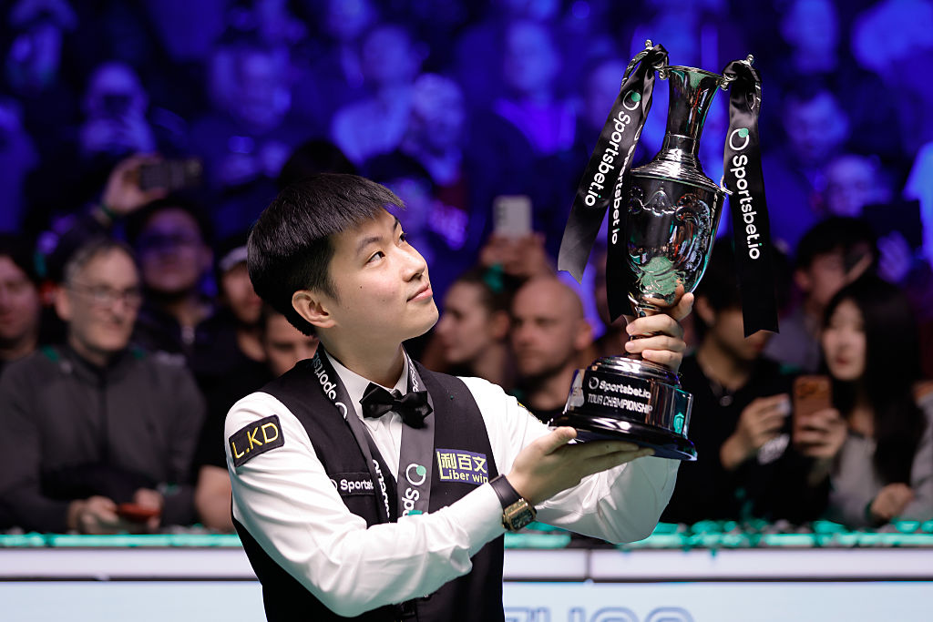 Zhao Xintong waltzes to snooker history now faces weight of the past at World Championship